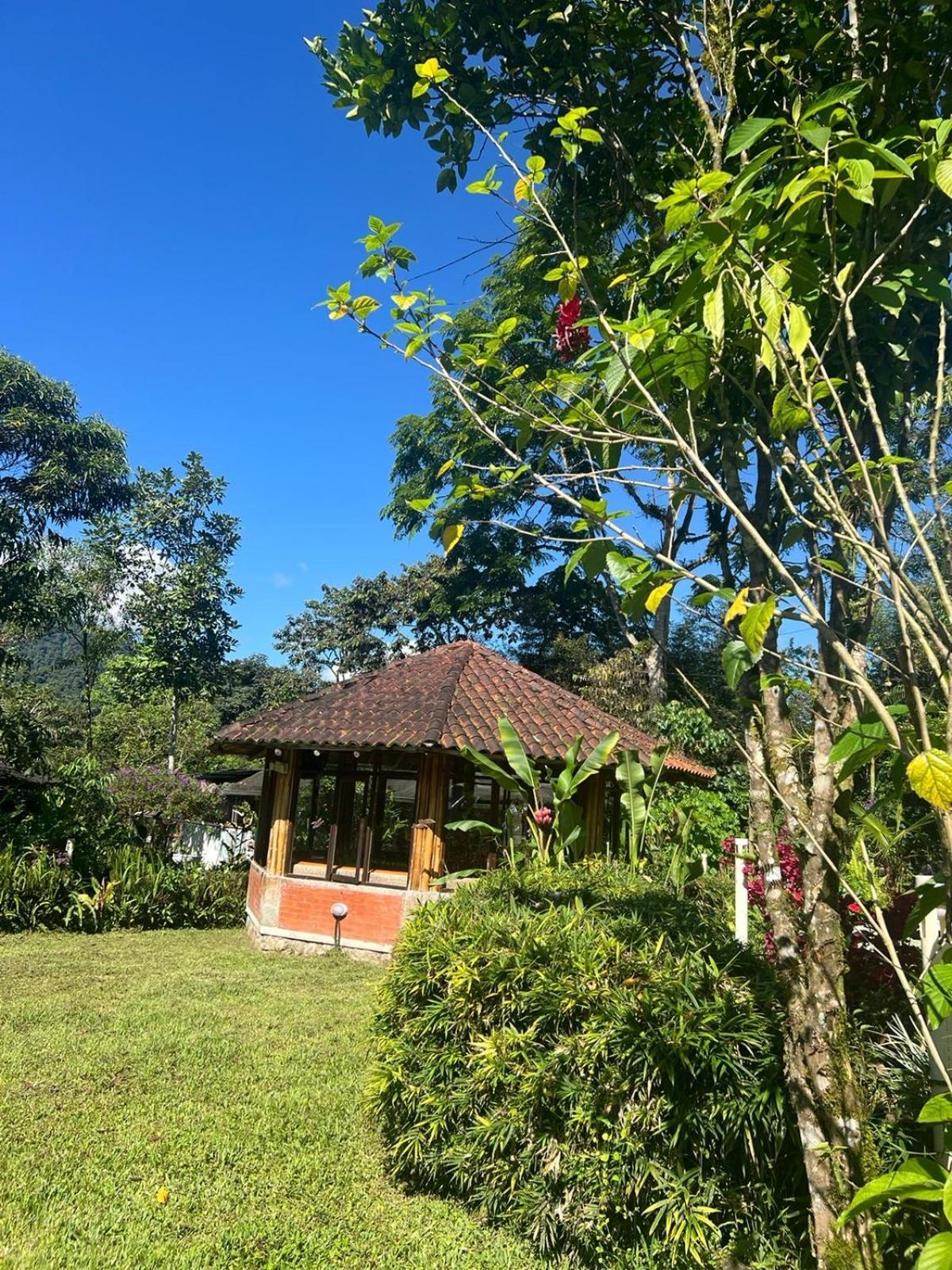 Cabanas Bambu Mindo Hotel Exterior photo